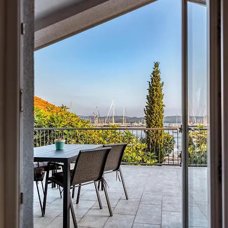 Miro Guesthouse Tivat Oda fotoğraf