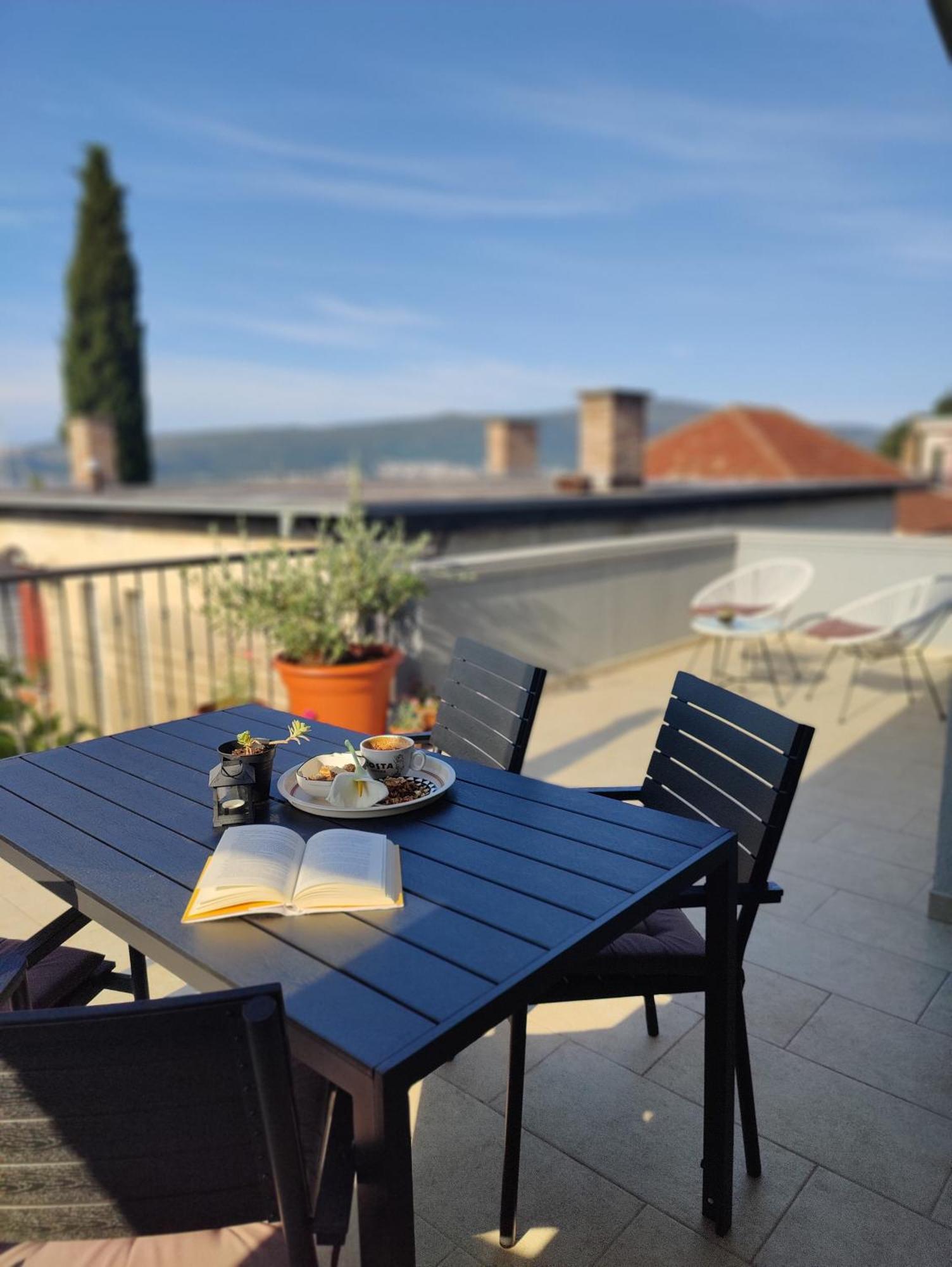 Miro Apartment